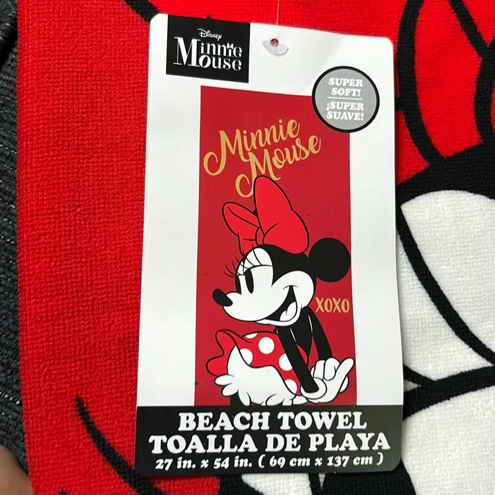 Disney Minnie Mouse beach towel NWT